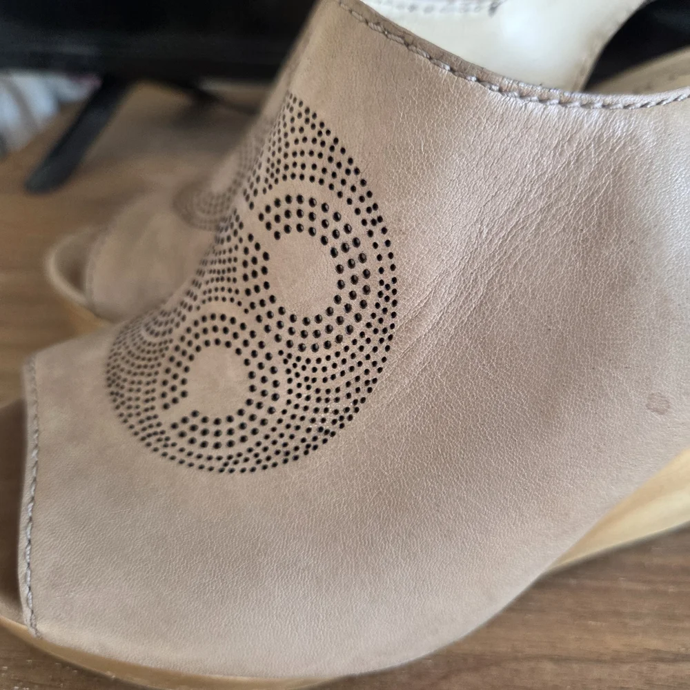 Coach Tan Wedge‎ Sandals